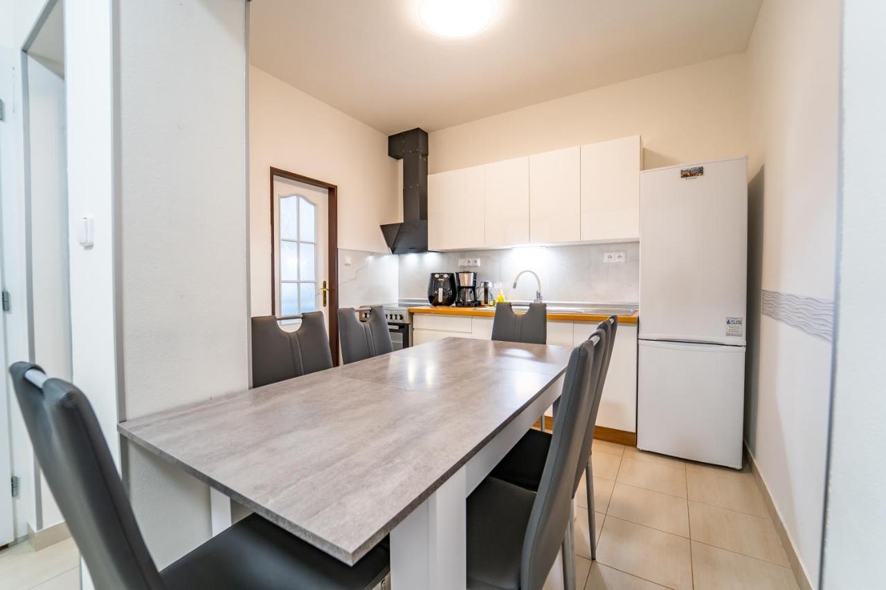 Lukas Apartments Jachymov Bagian luar foto